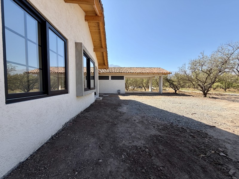 Espectacular Casa Nueva en el Tránsito