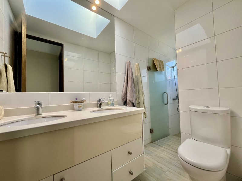 Moderna Casa en Parcelación en Linderos