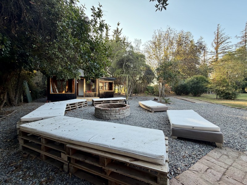 Amplia Casa Con Excelente Ubicación en las Araucarias