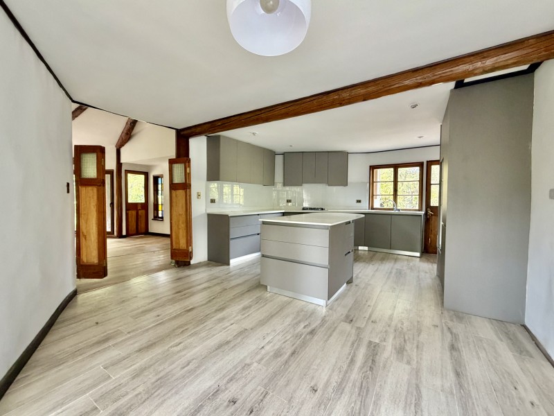 Amplia Casa Campestre Remodelada en Parcelación en Paine