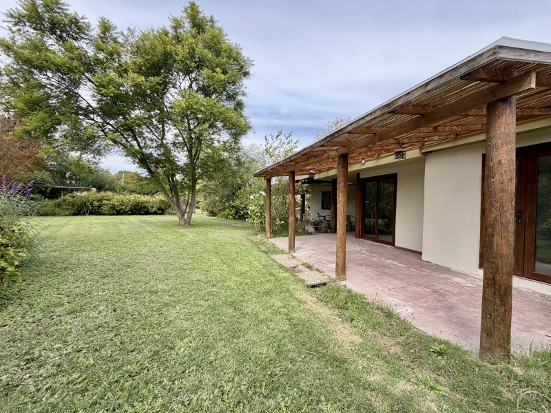 Amplia Casa Campestre Remodelada en Parcelación en Paine