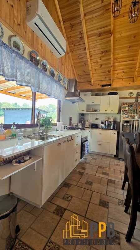 Se Vende Hermosa Casa en Parcela Ubicada en Linares