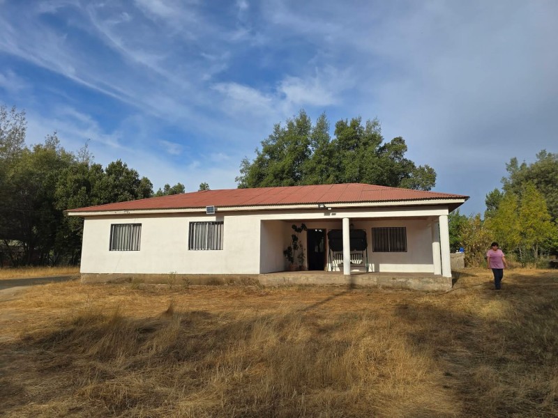 Se Vende Parcela Con Casa en Sector San Víctor Alamos