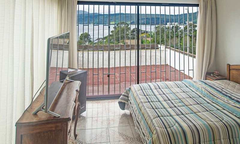 Espectacular Casa Mediterránea en Venta – Papudo