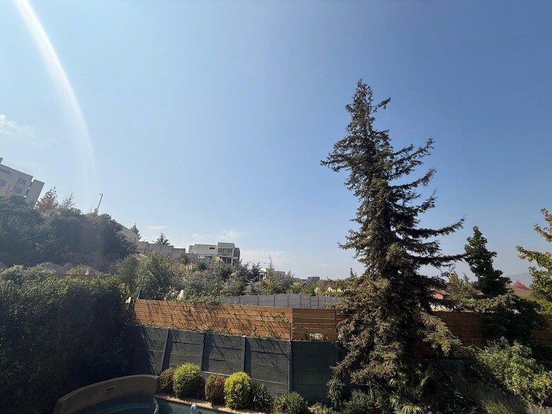 Casa 5D en Valle Monasterio | 380 M² Terreno | Piscina y 3 N