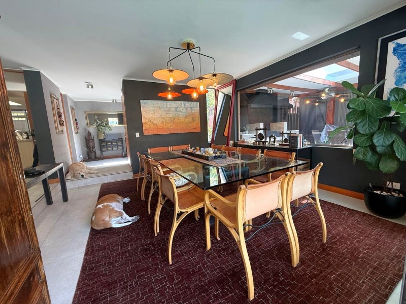 Casa 5D en Valle Monasterio | 380 M² Terreno | Piscina y 3 N