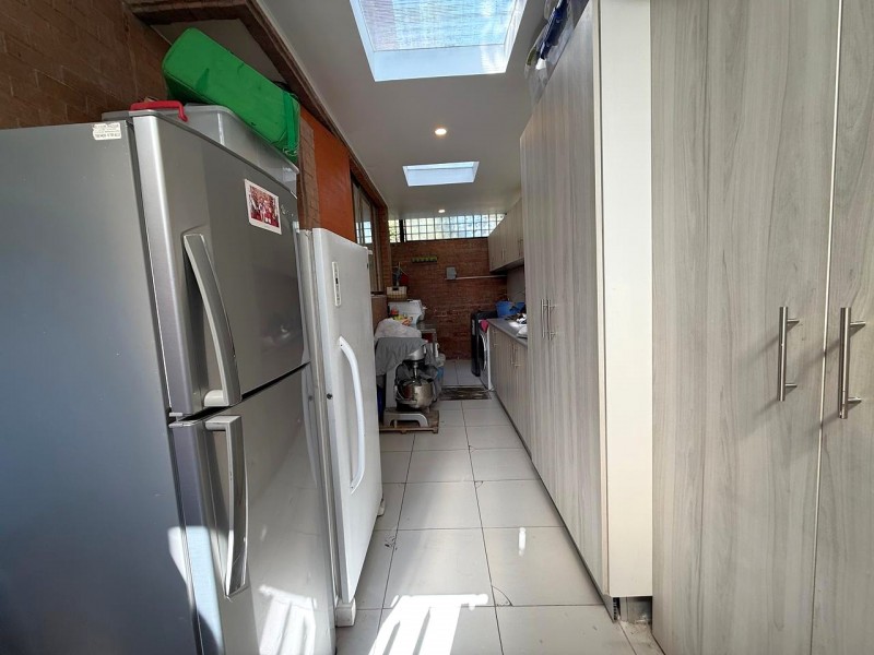 Casa 5D en Valle Monasterio | 380 M² Terreno | Piscina y 3 N