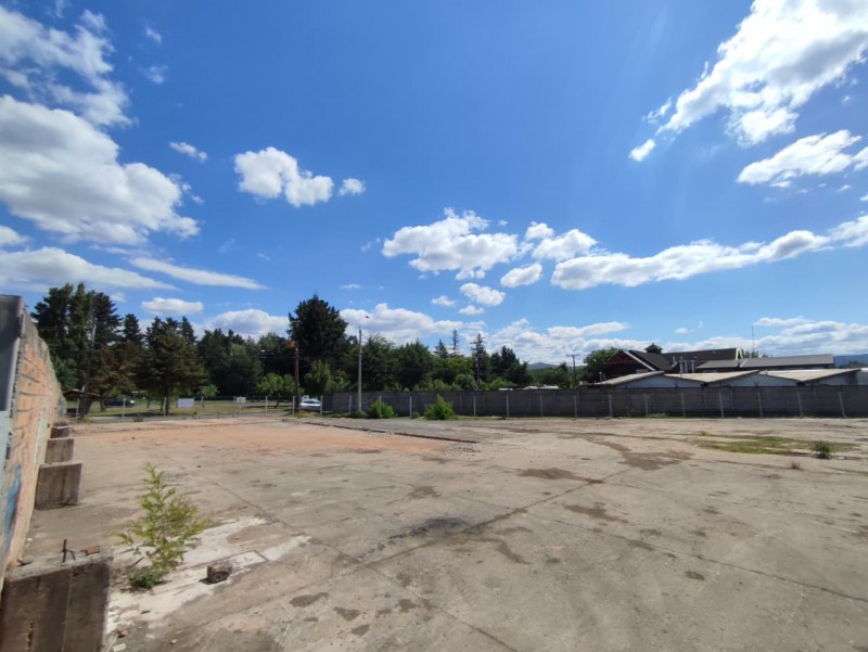 Arriendo Terreno de 1.300M2 Frente Av Julio Hemmelmann, Ncto