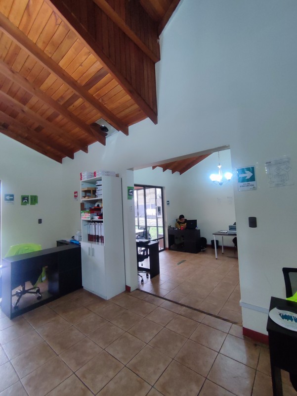 Arriendo Casa/oficina de 6 Dormitorios, C. San Antonio, L.a.