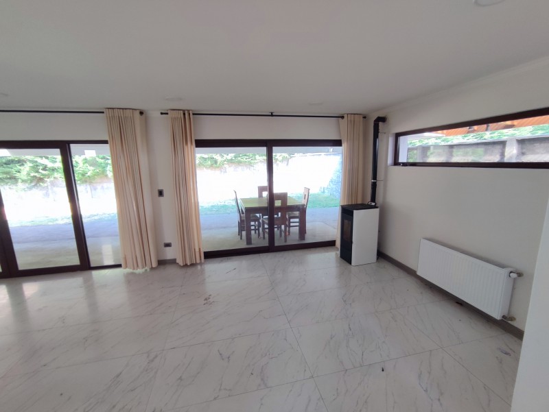 Arriendo Casa Moderna en Condominio Doña Isidora, Antuco, la