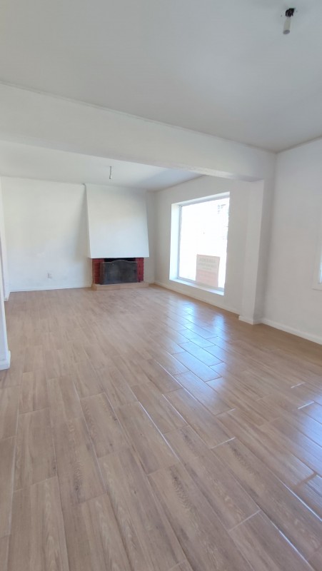 Arriendo Casa Comercial en Barrio Universitario, los