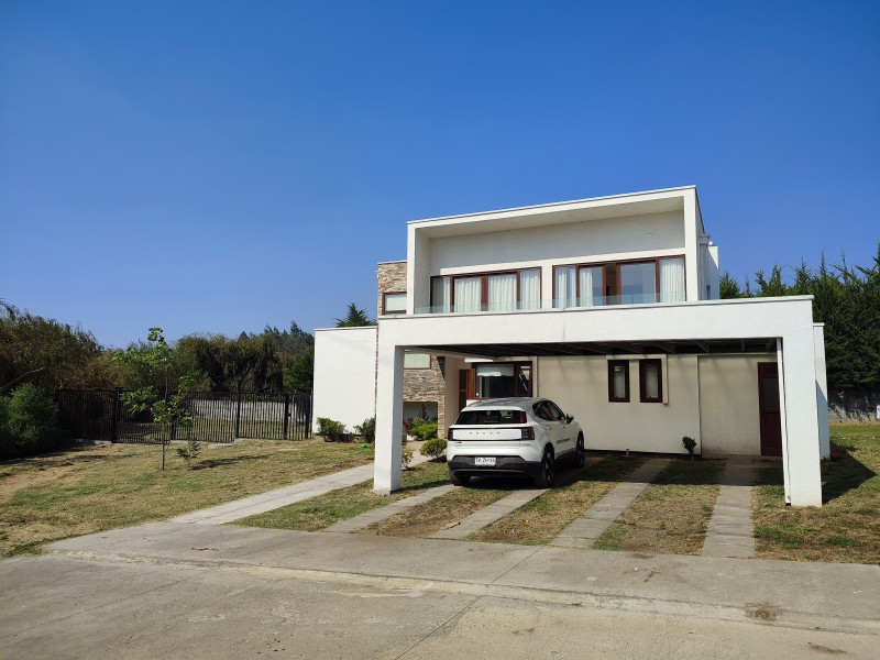 Arriendo Casa Moderna en Condominio Doña Isidora, Antuco, la
