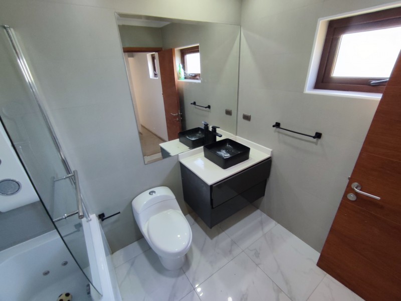 Arriendo Casa Moderna en Condominio Doña Isidora, Antuco, la