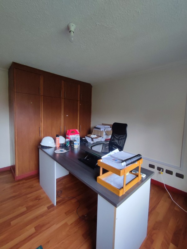 Arriendo Casa/oficina de 6 Dormitorios, C. San Antonio, L.a.