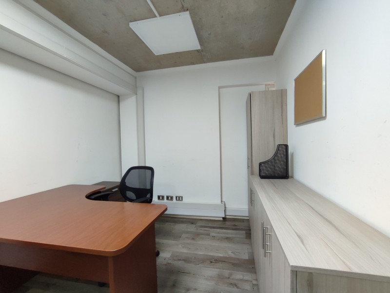 Arriendo Oficinas en el Centro de los Ángeles, 6 Privados
