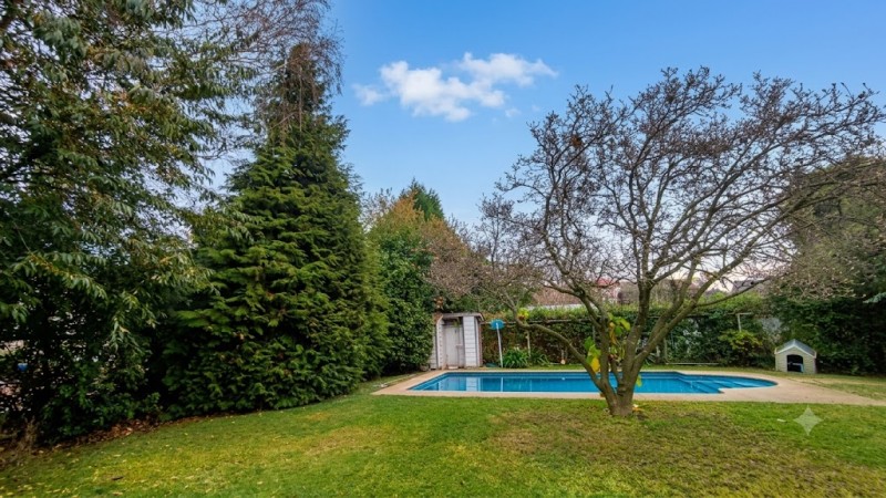 Casa de 300M² Con Piscina y Quincho en Venta/arriendo, L.a