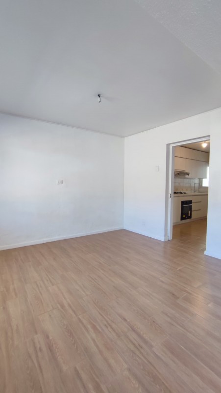 Arriendo Casa Comercial en Barrio Universitario, los