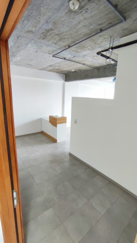 Arriendo Puerto Mayor2, Oficinas desde 43M2, Estacionamiento