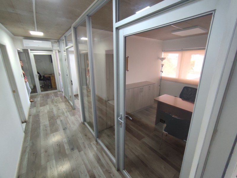 Arriendo Oficinas en el Centro de los Ángeles, 6 Privados