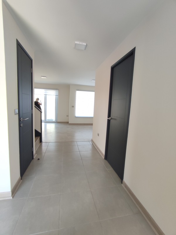 Arriendo Casa en Interior de Condominio Puerto Madero, L.a.