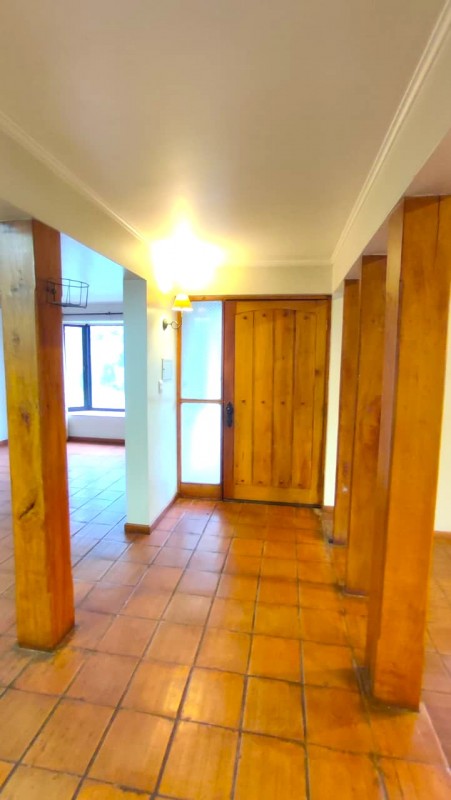 Casa de 300M² Con Piscina y Quincho en Venta/arriendo, L.a