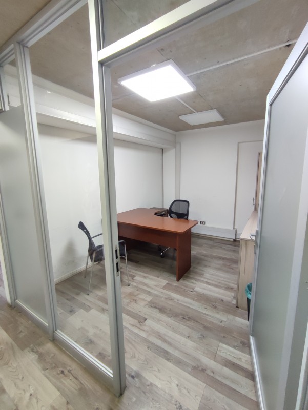 Arriendo Oficinas en el Centro de los Ángeles, 6 Privados
