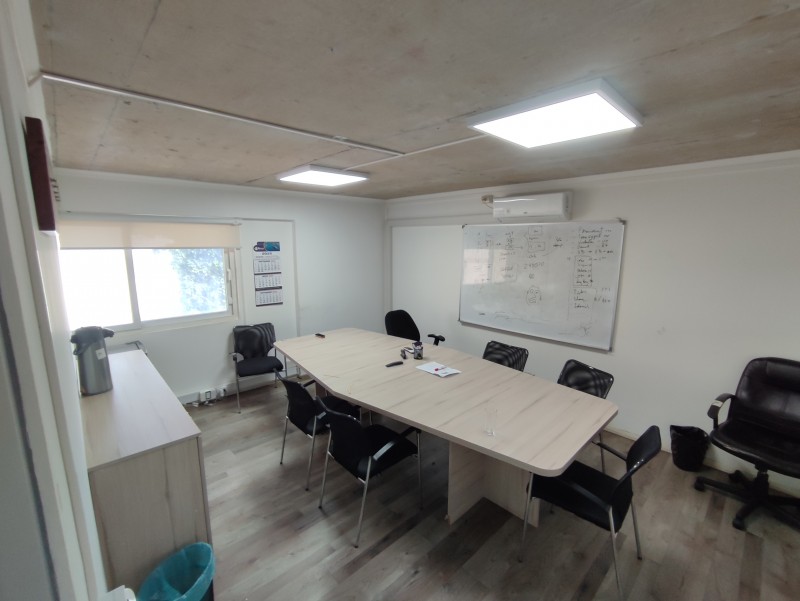 Arriendo Oficinas en el Centro de los Ángeles, 6 Privados