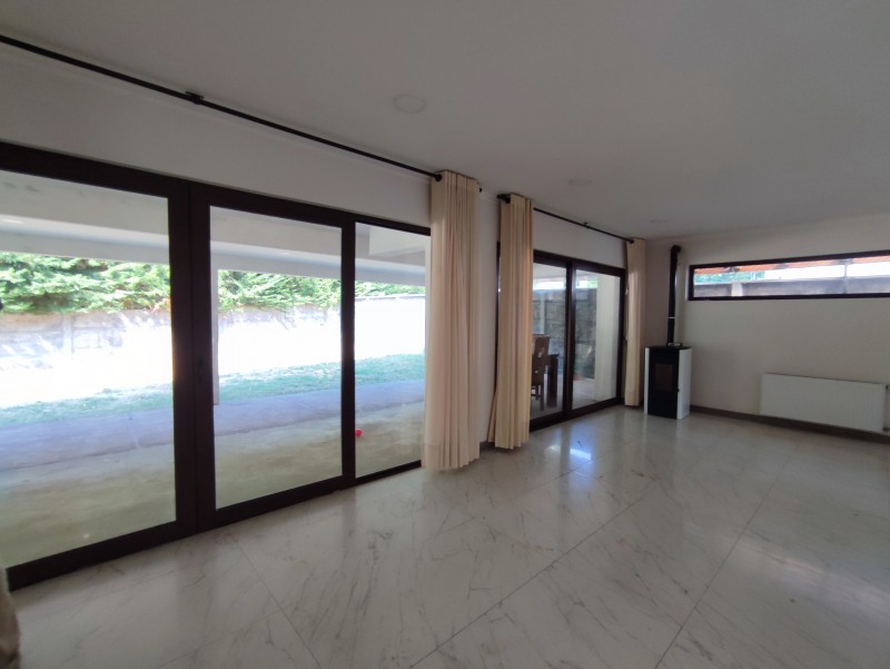 Arriendo Casa Moderna en Condominio Doña Isidora, Antuco, la