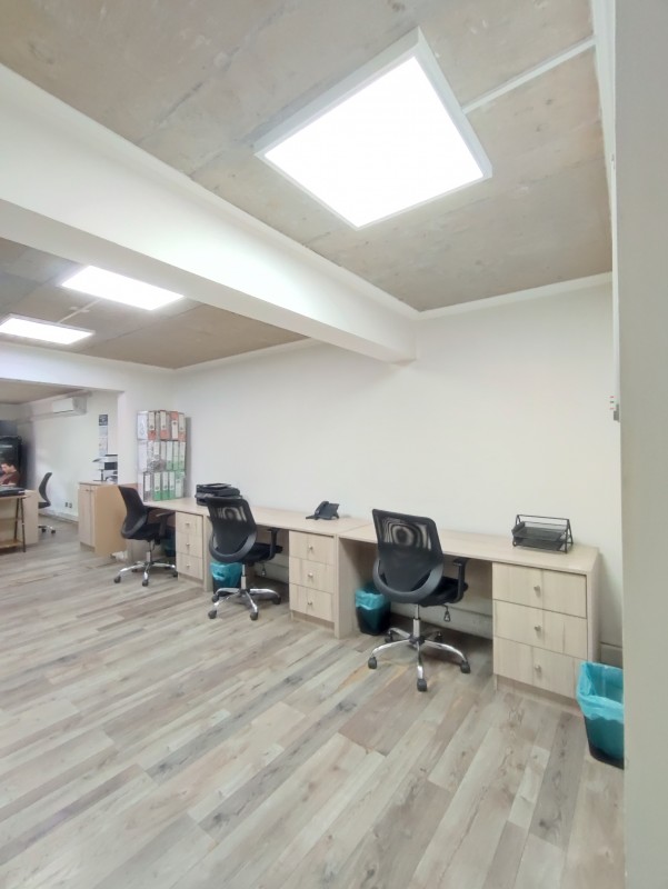 Arriendo Oficinas en el Centro de los Ángeles, 6 Privados