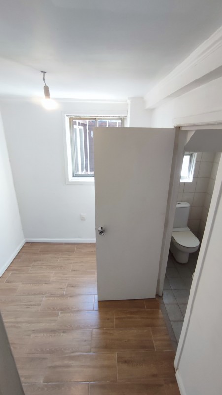 Arriendo Casa Comercial en Barrio Universitario, los