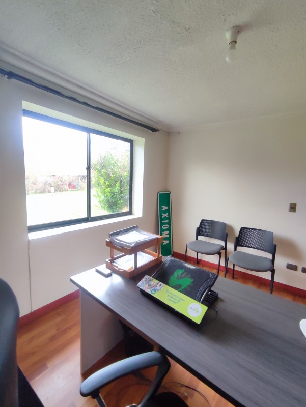 Arriendo Casa/oficina de 6 Dormitorios, C. San Antonio, L.a.