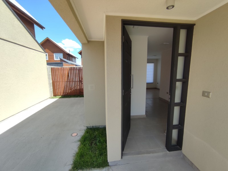 Arriendo Casa en Interior de Condominio Puerto Madero, L.a.