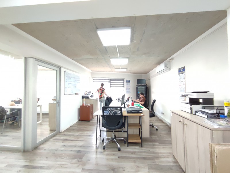 Arriendo Oficinas en el Centro de los Ángeles, 6 Privados
