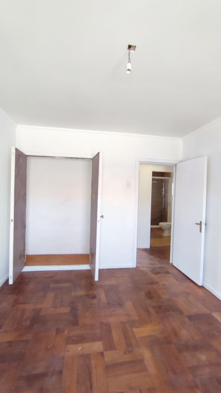 Arriendo Casa Comercial en Barrio Universitario, los