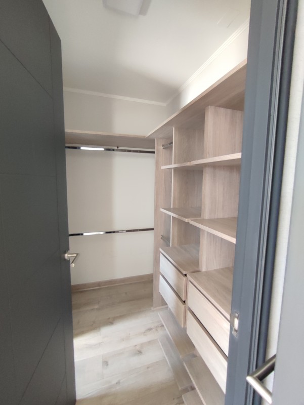 Arriendo Casa en Interior de Condominio Puerto Madero, L.a.