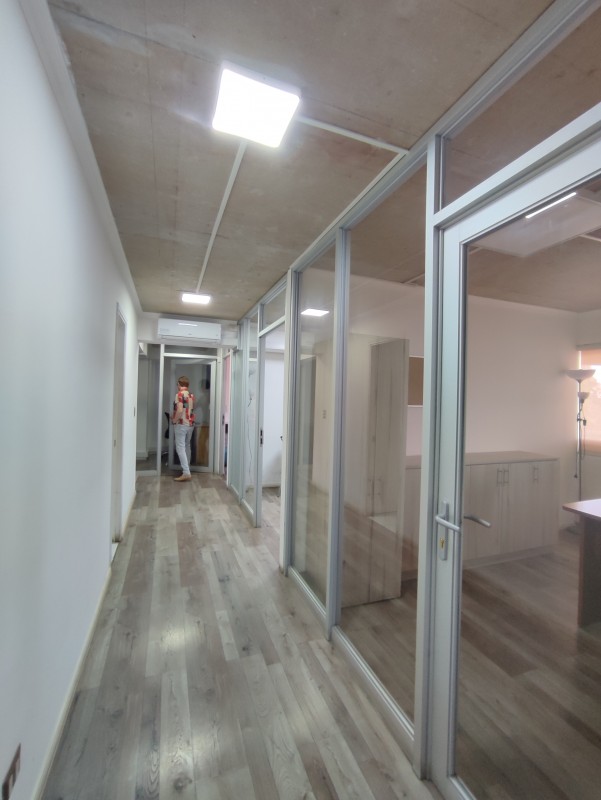 Arriendo Oficinas en el Centro de los Ángeles, 6 Privados