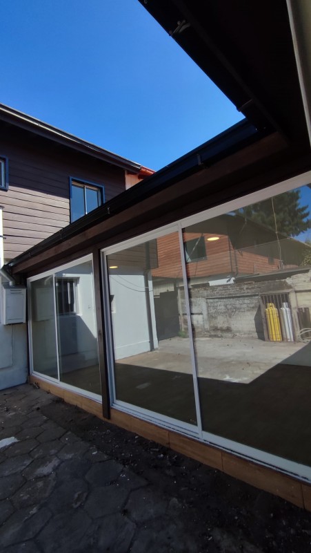 Arriendo Casa Comercial en Barrio Universitario, los