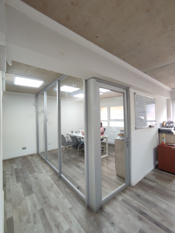 Arriendo Oficinas en el Centro de los Ángeles, 6 Privados