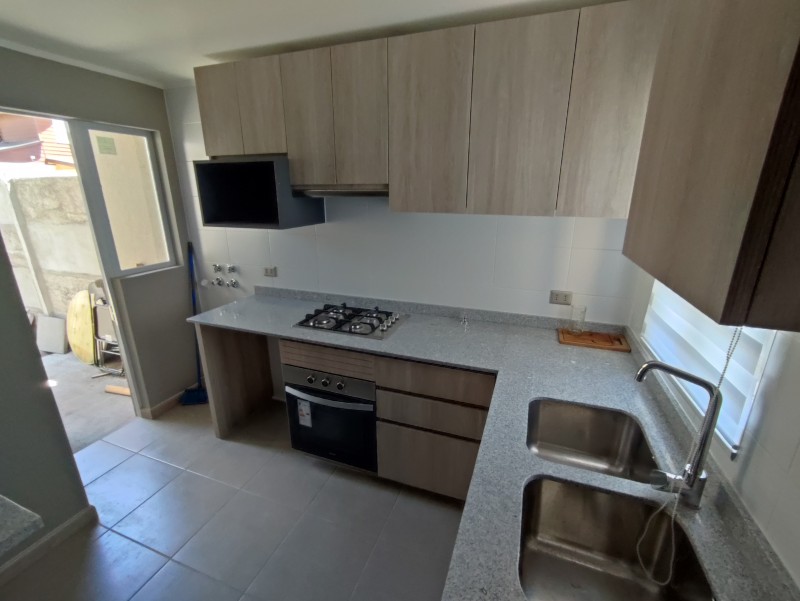Arriendo Casa en Interior de Condominio Puerto Madero, L.a.