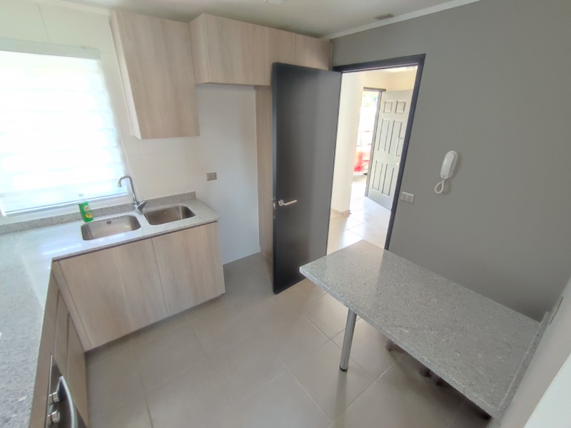 Arriendo Casa en Interior de Condominio Puerto Madero, L.a.