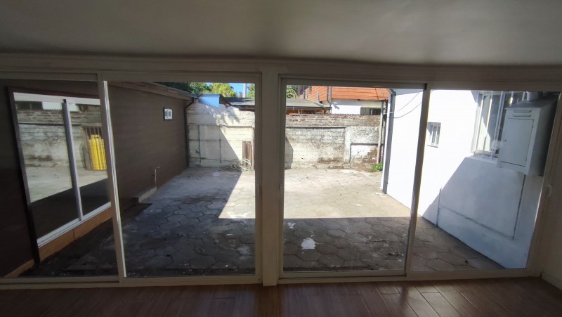 Arriendo Casa Comercial en Barrio Universitario, los