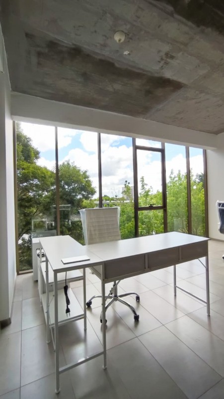 Arriendo Puerto Mayor2, Oficinas desde 43M2, Estacionamiento