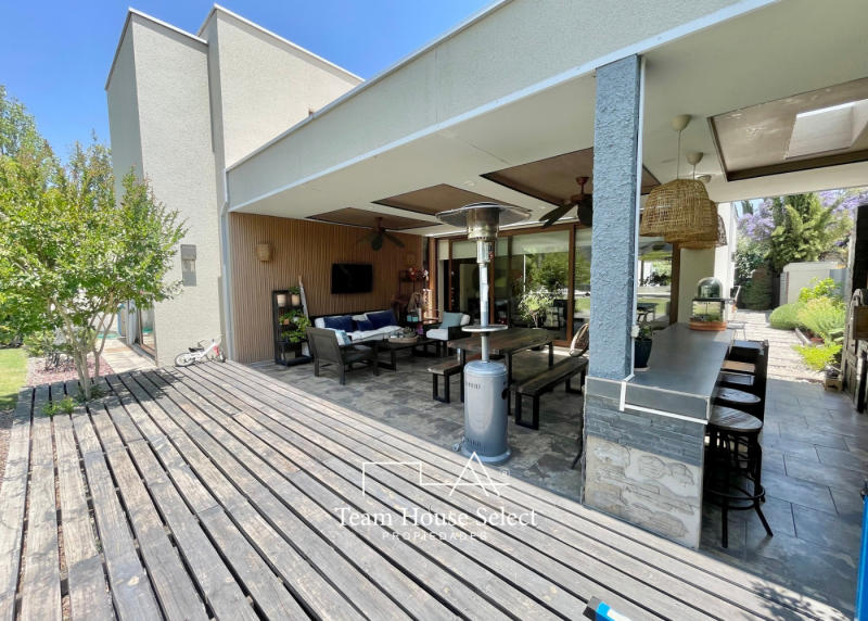 Excelente Casa en Venta en Piedra Roja Chicureo 5D