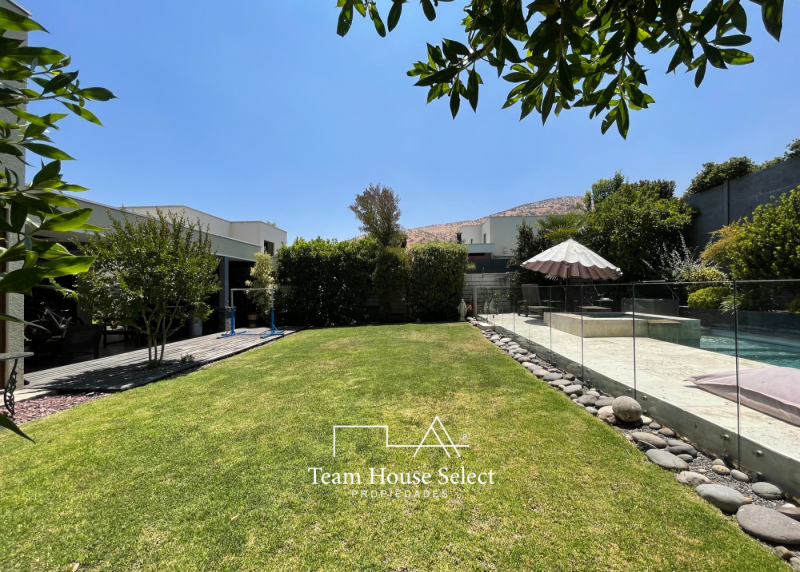 Excelente Casa en Venta en Piedra Roja Chicureo 5D