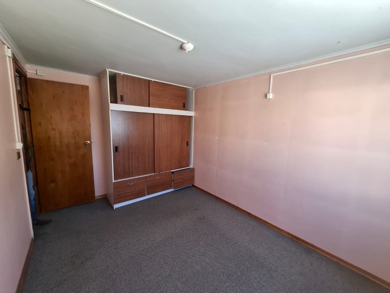 en Venta Casa de Dos Pisos en Villa los Volcanes - Chillán