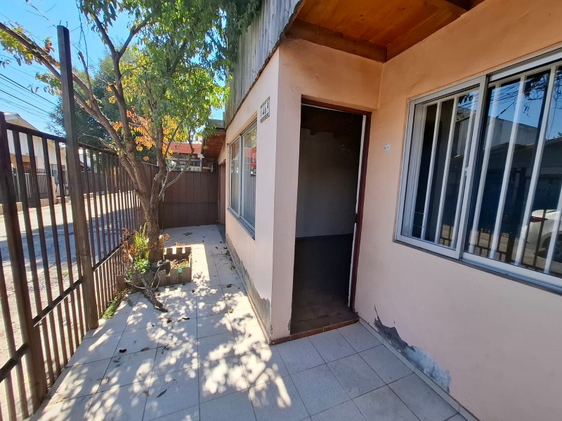 en Venta Casa de Dos Pisos en Villa los Volcanes - Chillán