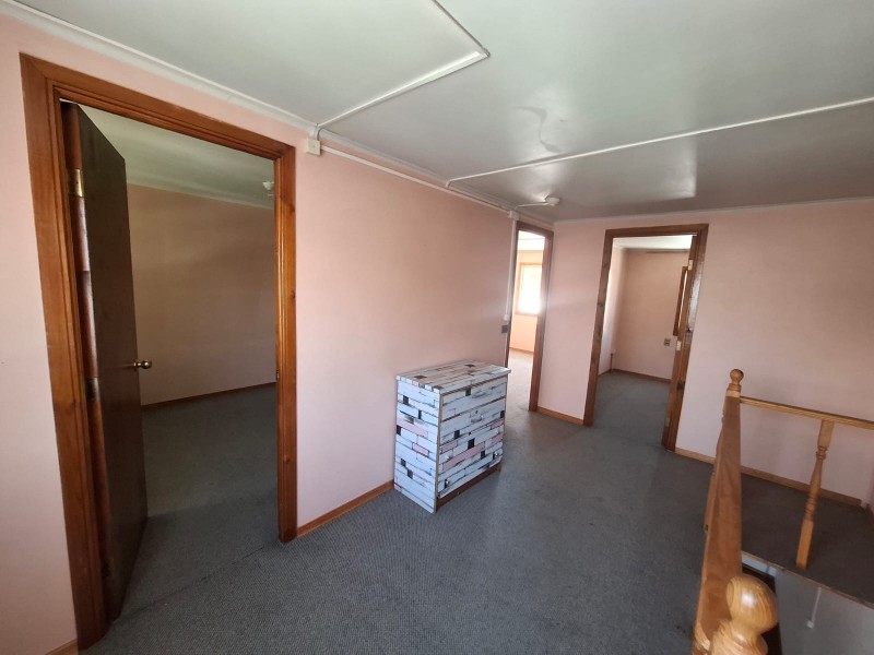 en Venta Casa de Dos Pisos en Villa los Volcanes - Chillán