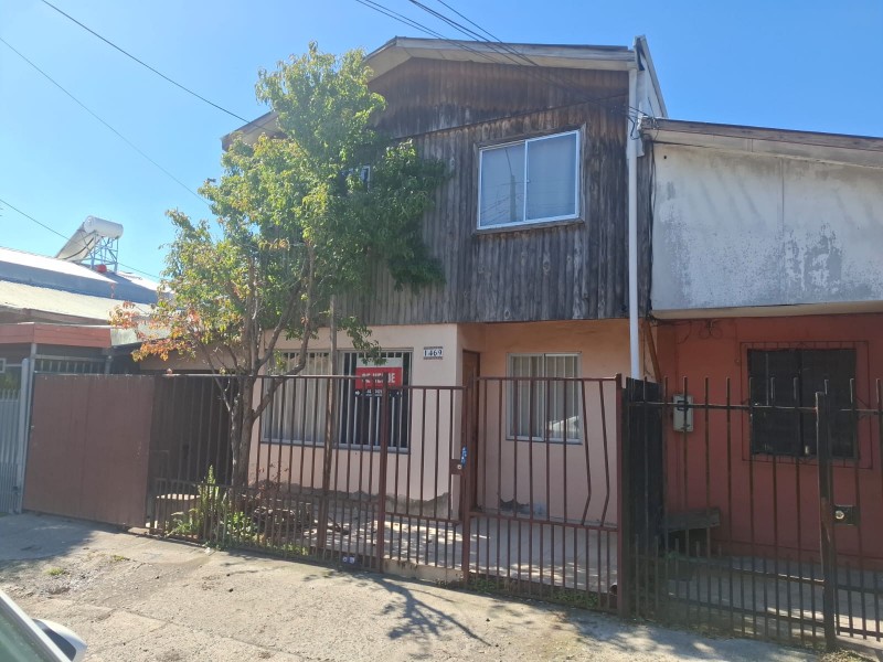 Fotografía de en Venta Casa de Dos Pisos en Villa los Volcanes - Chillán