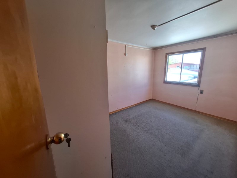 en Venta Casa de Dos Pisos en Villa los Volcanes - Chillán