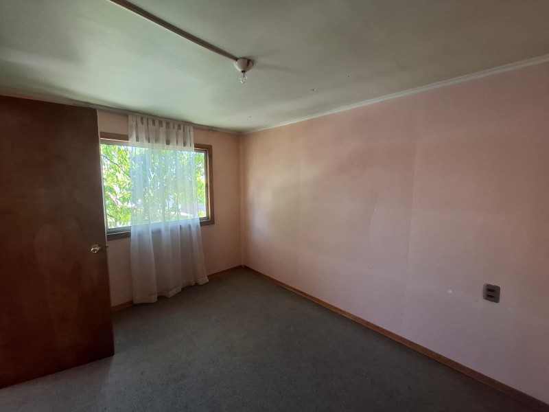 en Venta Casa de Dos Pisos en Villa los Volcanes - Chillán